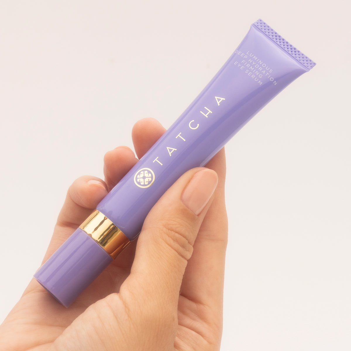 LuminousDeepHydrationFirmingEyeSerum-pdp-Lifestyle-1200x1200_518b3707-61f3-4937-bff7-3c5c148a79d6.jpg
