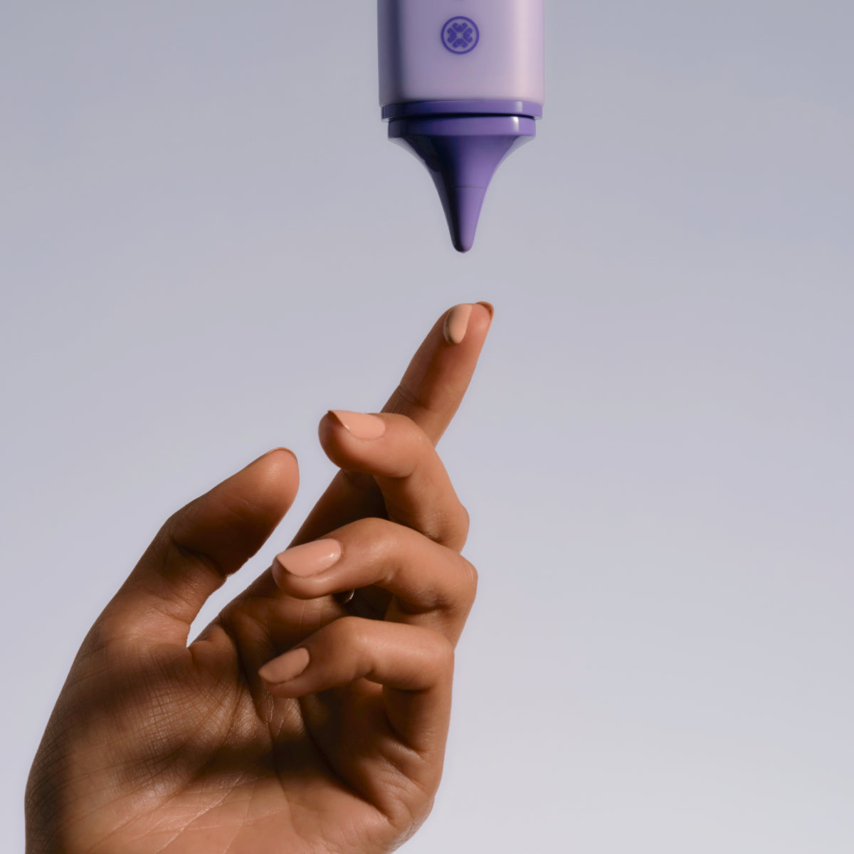 SilkSunscreen-Aug26-Ppage-Hand_910c9d22-a55a-4a72-8ada-3d9f9bc4410b.jpg